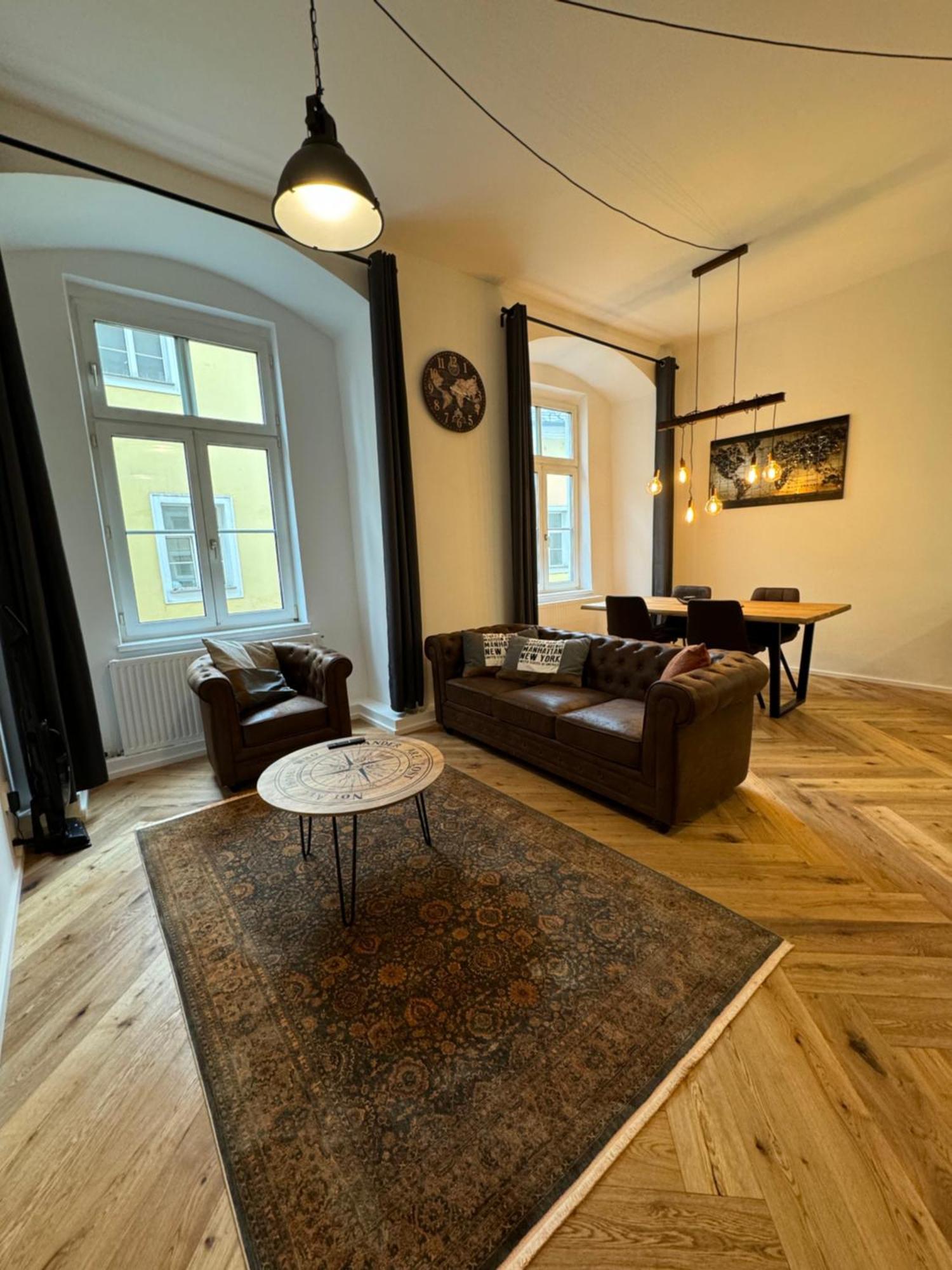 Industrial Apartment Schlossberg Linz Eksteriør billede